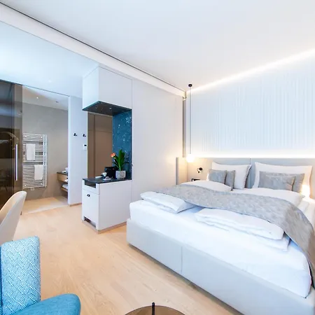 Apollo Achtquartier Am Hotel