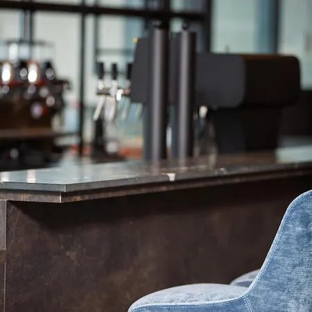 Hotell Apollo Achtquartier Am