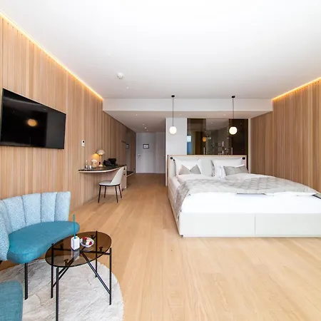 Apollo Achtquartier Am Hotell