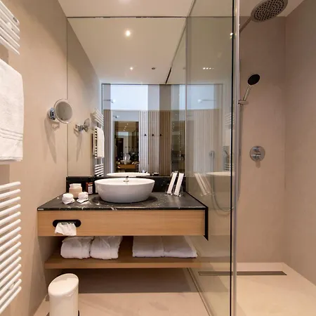 Apollo Achtquartier Am Hotel