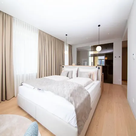 Hotell Apollo Achtquartier Am *