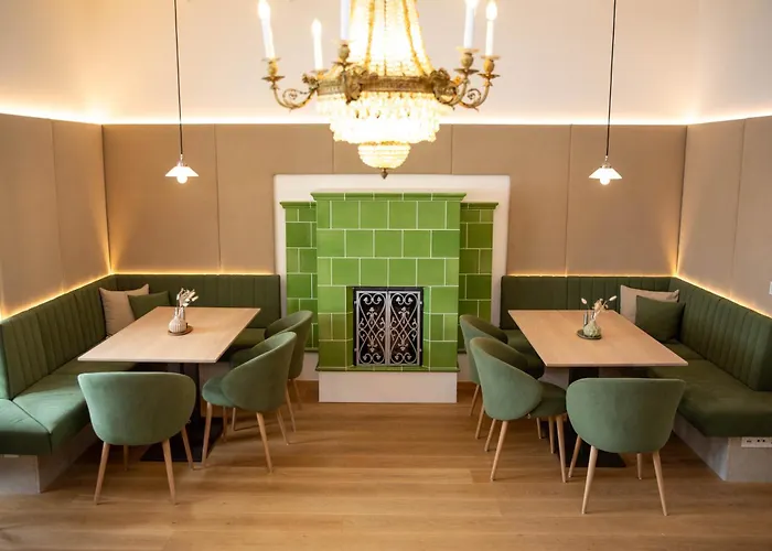 Apollo Achtquartier Am *