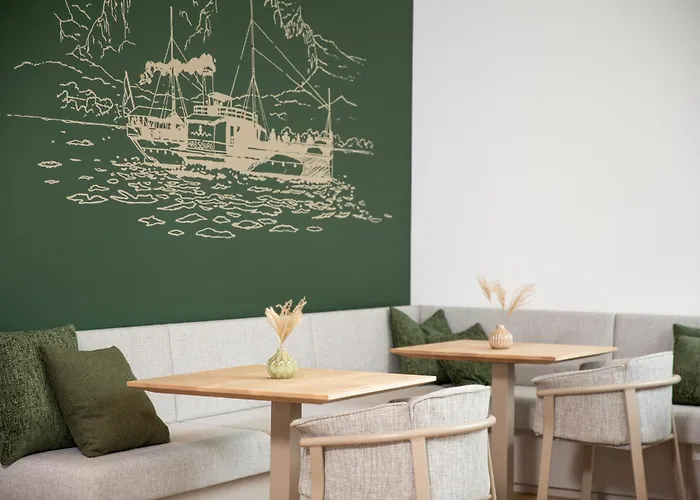 Hotel Apollo Achtquartier Am *