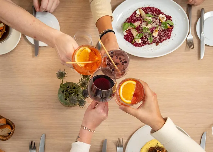 Hotel Apollo Achtquartier Am *