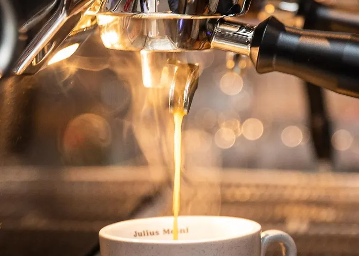 Apollo Achtquartier Am Otel