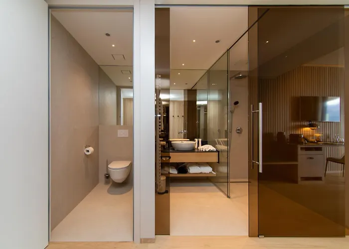 Apollo Achtquartier Am Otel *