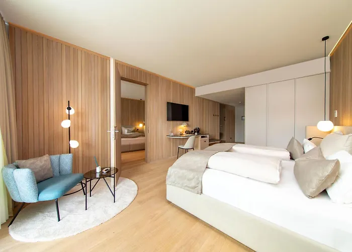 Hotel Apollo Achtquartier Am *