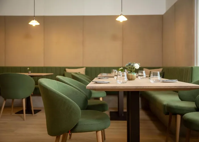 Apollo Achtquartier Am Hotel