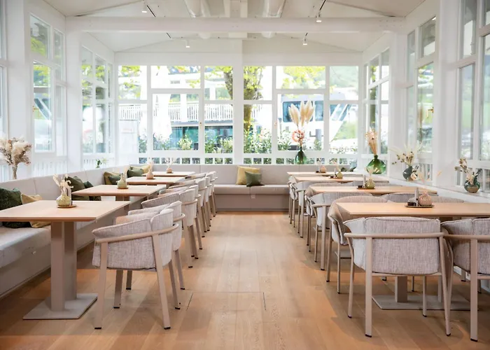 Apollo Achtquartier Am *