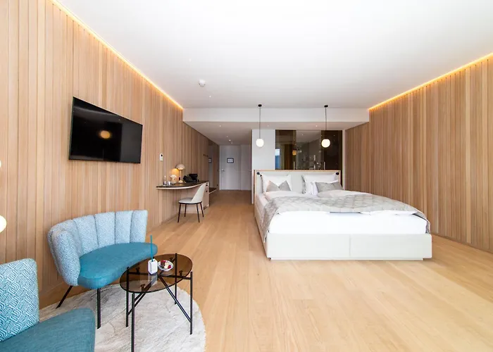 Apollo Achtquartier Am Hotel